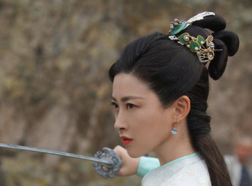 韦小宝|贵为教主夫人的苏荃,为何甘心嫁给韦小宝?其实不只是因为怀孕