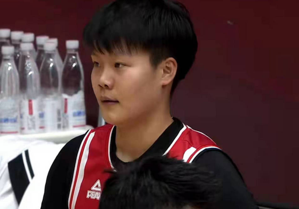 外线失准抢断制胜,山东女篮险胜浙江,王思雨临危救主_李缘_王英_杨衡