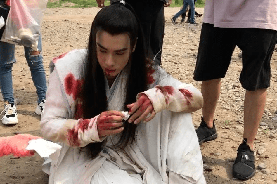 陈豪凸嘴的男明星：木子洋古装辣眼睛，陈豪像大嘴猴，胡一天生图冲击！！