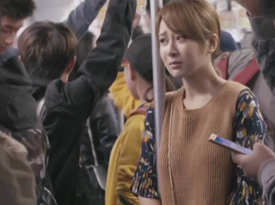 亲爱的|一脸充气感，拍戏戴美瞳，演技“半永久”，杨紫别再折腾自己了