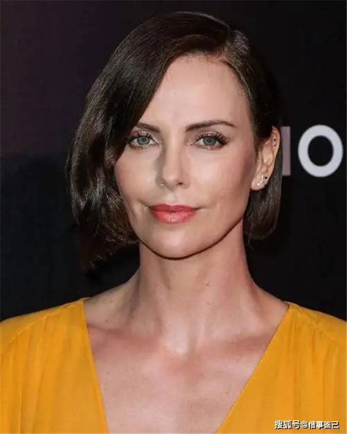 女神|香水女神查理·兹塞隆：天生美貌，却不愿做花瓶，至今没有结婚！