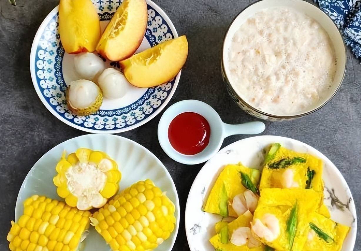 家长|“糊弄式”早餐悄然兴起,很多小学生每天都吃,对身体危害很大