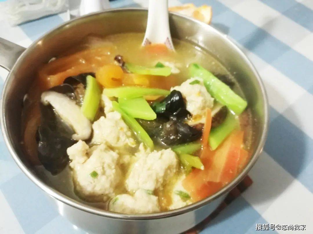 白菜豆腐三丝汤怎么做_白菜豆腐三丝汤的做法_豆果美食