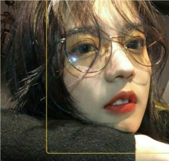 头像 女生头像:总有一个人的出现,令你觉得人间值得