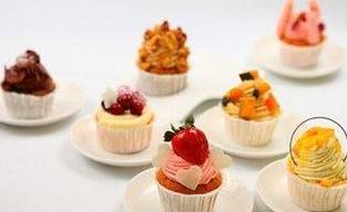 食品|孩子生长发育期，一些零食不能随便给孩子多吃，影响发育还变笨