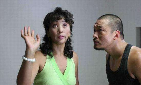 56岁戏骨晒视频蓬头垢面被批,三段婚姻都离异收场,网友恭喜她_李勤勤