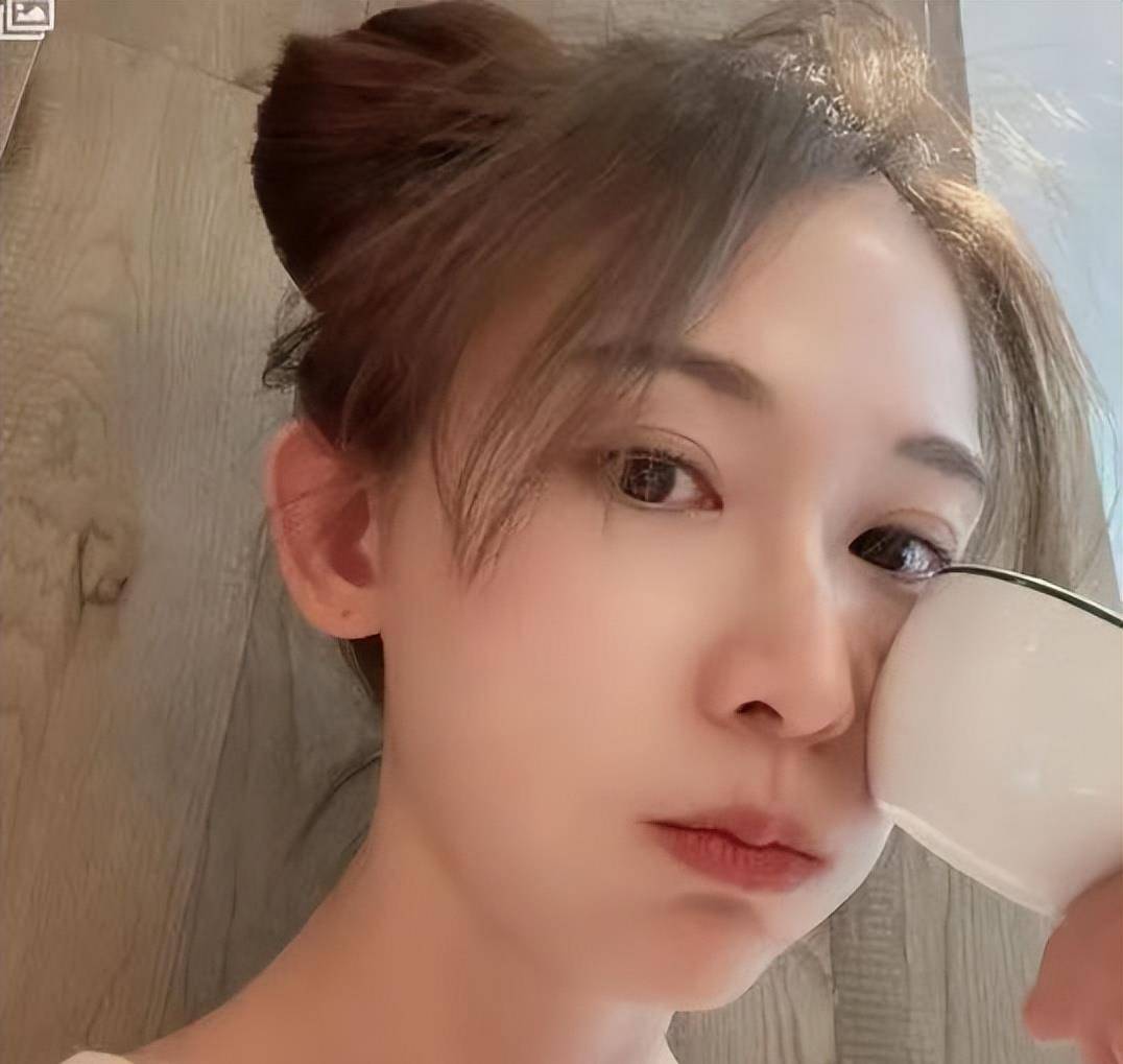 女神林志玲生子后首晒照！47岁皮肤细腻如少女，模样大变头发却好凌乱