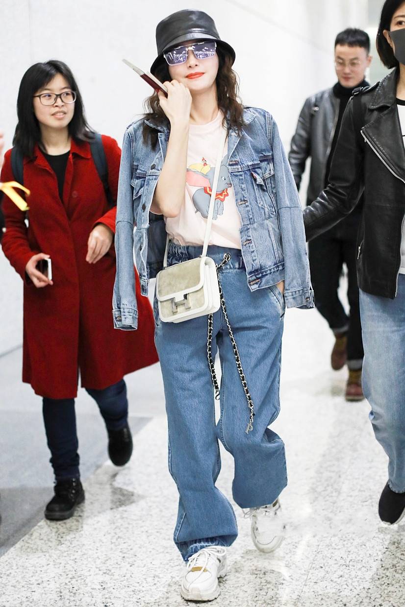 原创最近火了一种明星穿法叫阔腿裤平底鞋遮肉显腿长