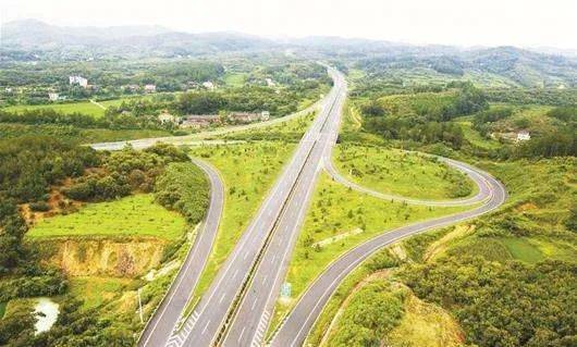 湖北随岳高速谱写高质量发展新篇章计支宝助力公路养护数字化