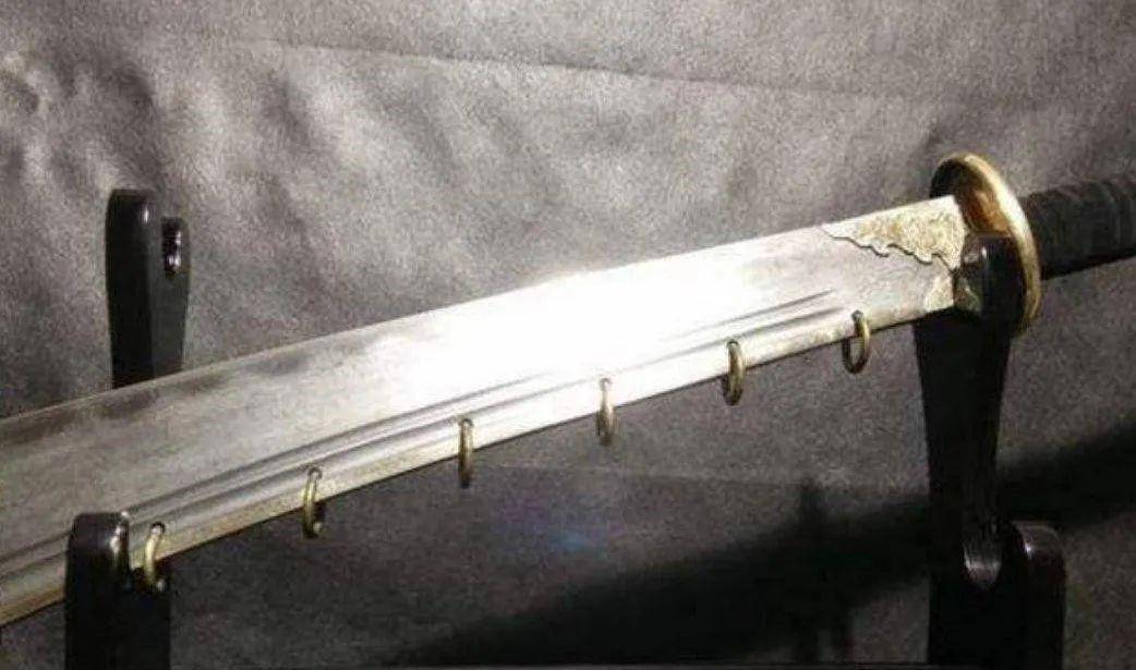 古代大刀上为何要装铁环?专家:遇到刀上有9个环的,注意躲远点_九环刀_时候_时期