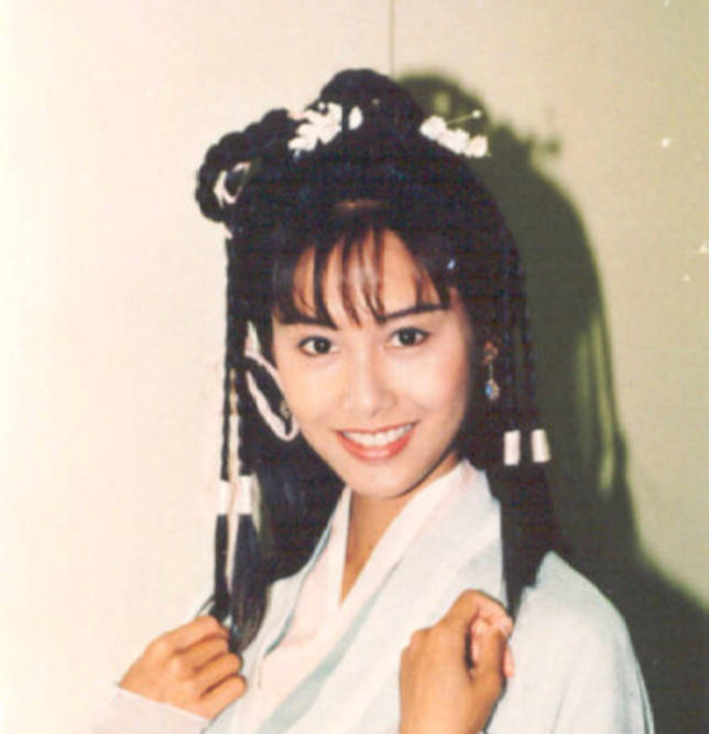 缺陷方脸、皮肤黑、有兔牙…缺陷多又如何？TVB女星一笑遮百丑！