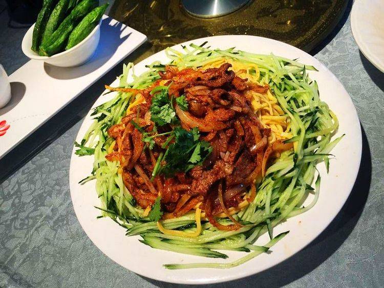 烤肉_黄色_物质