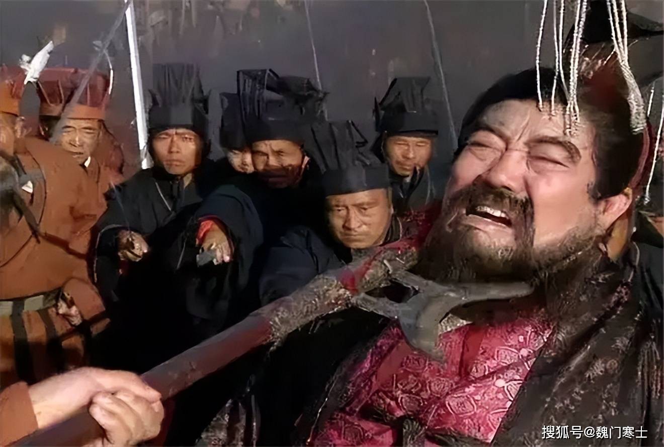 关羽_曹操_人中吕布