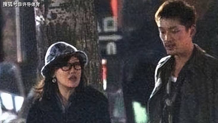 2006年,胡歌出严重车祸,薛佳凝抛下一切照顾他一年,却被抛弃_恋情_那