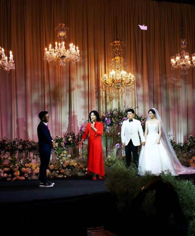 安徽卫视美女主持余声结婚老公形象堪忧金星一番话证明是真爱