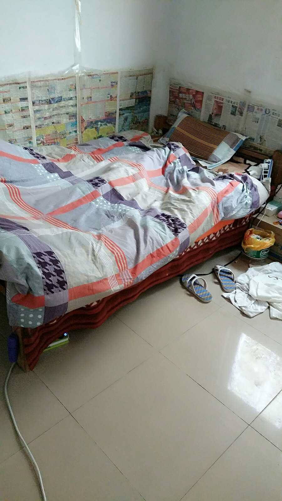 出差一个月出租房被糟蹋成狗窝你们谁见过这么邋遢的男人