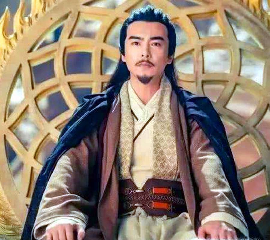 而郭芙为杨过生下的二儿子名叫杨啸天,被杨过传授了降龙十八掌和打狗