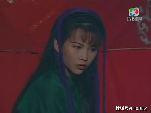 3,《白发魔女传》饰练霓裳:她聪明美丽,武功高强,对爱至情至性,敢爱敢