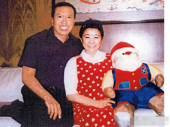 龚如心去世15年千亿遗产未解冻弟弟争产多年无果欠下半亿律师费