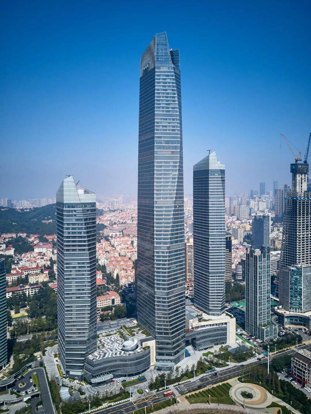 原创青岛第一高楼海天中心摘得2022全球最佳高层建筑杰出奖300399米
