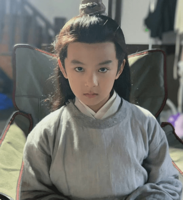 原创玉面播放量破16亿男主造型被吐槽小演员却意外火出了圈