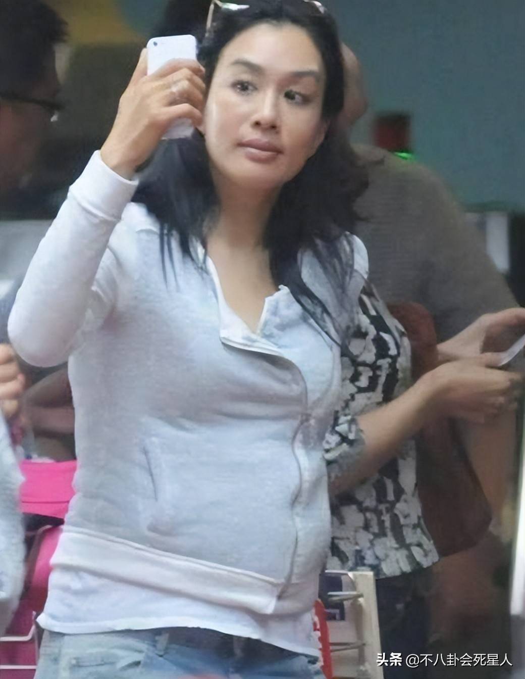 18位中老年女星素颜照曝光,谁冻龄谁老了一目了然_邱淑贞_状态_刘晓庆