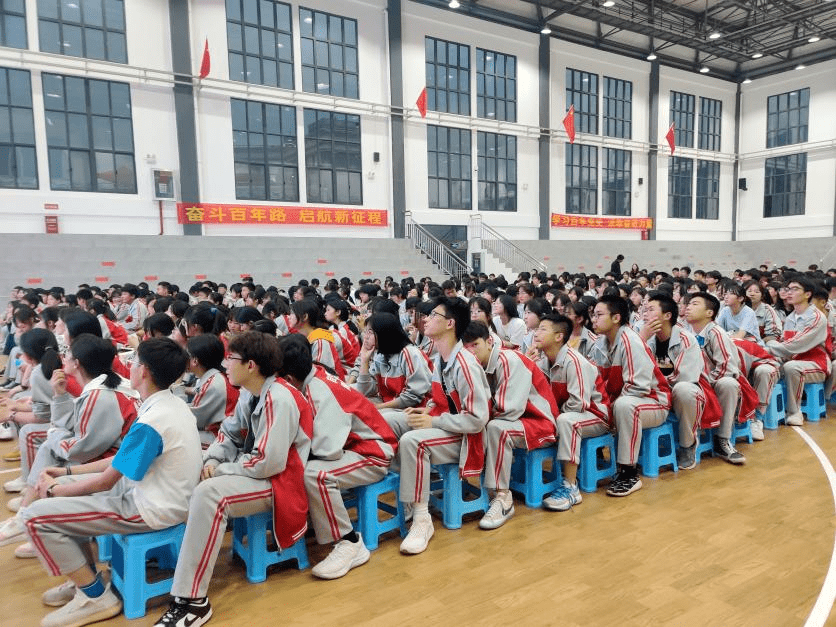 新平长水实验中学图片