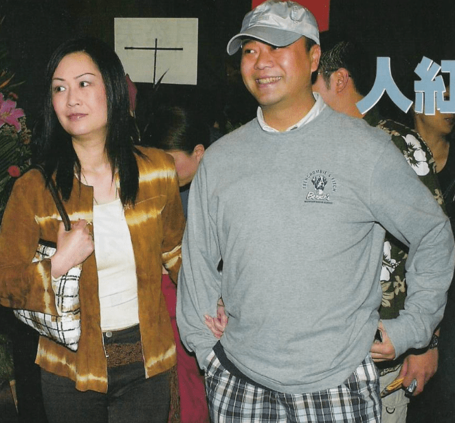 "影帝"欧阳震华,娶赌王孙女被骂吃软饭,结婚28年膝下无子_傅洁娴_婚姻