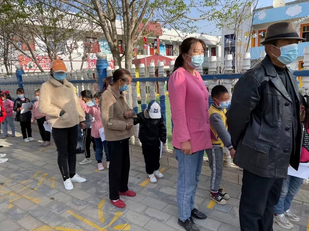 陇县固关镇中心幼儿园阳春暖复学忙