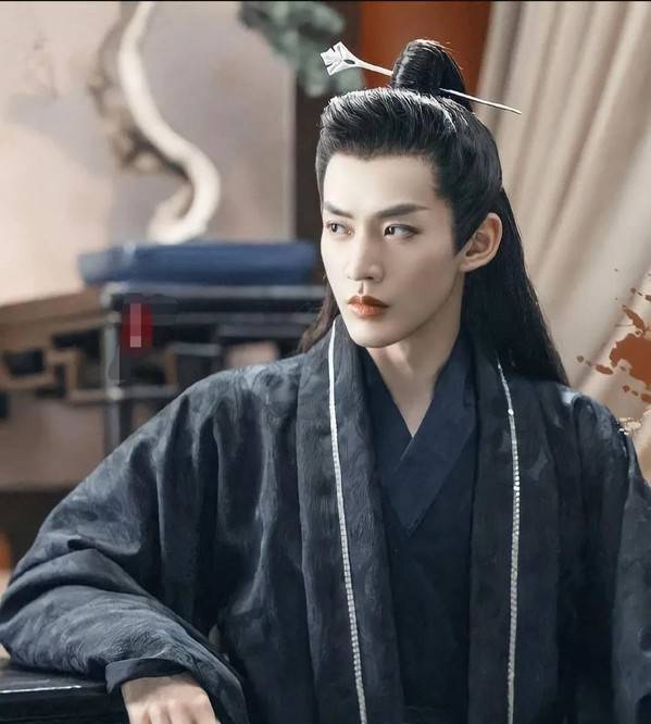 你永远可以相信这9位男星的古装造型一上身个个惊艳绝伦