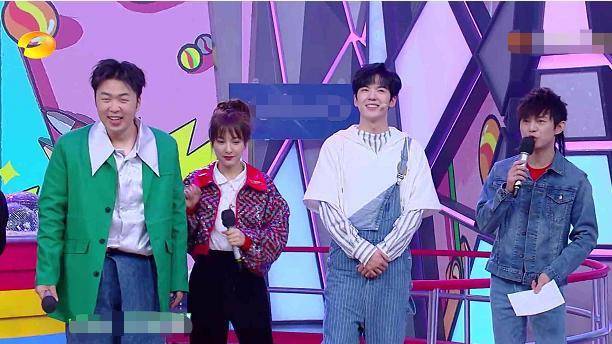 《快乐大本营》蔡徐坤当众对吴昕说"情话",谁发现吴昕的表情?