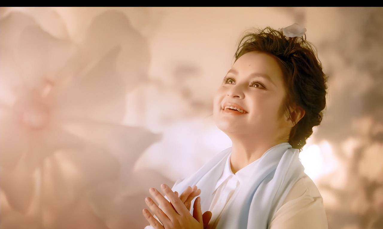 吴碧霞:通俗歌首秀,把那英的《春暖花开》"打上了自己的烙印"_歌曲