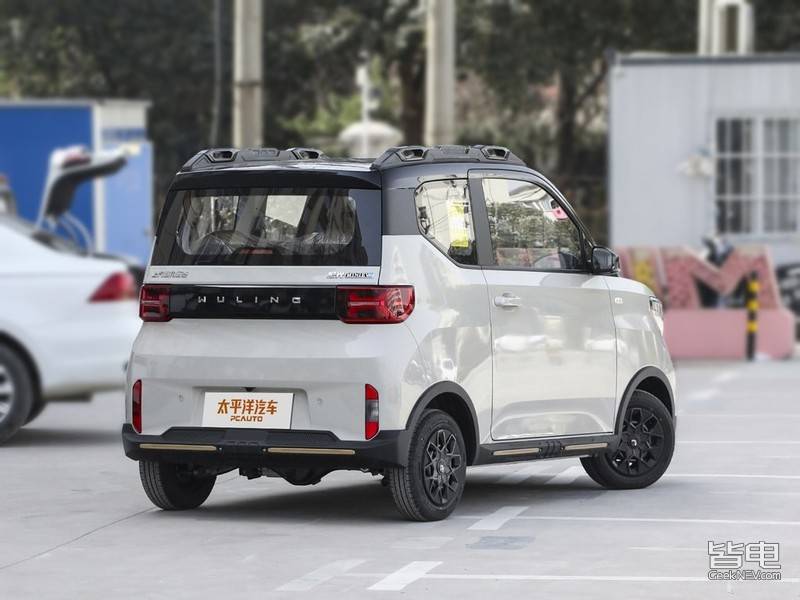 最高300km续航五菱宏光miniev出新款