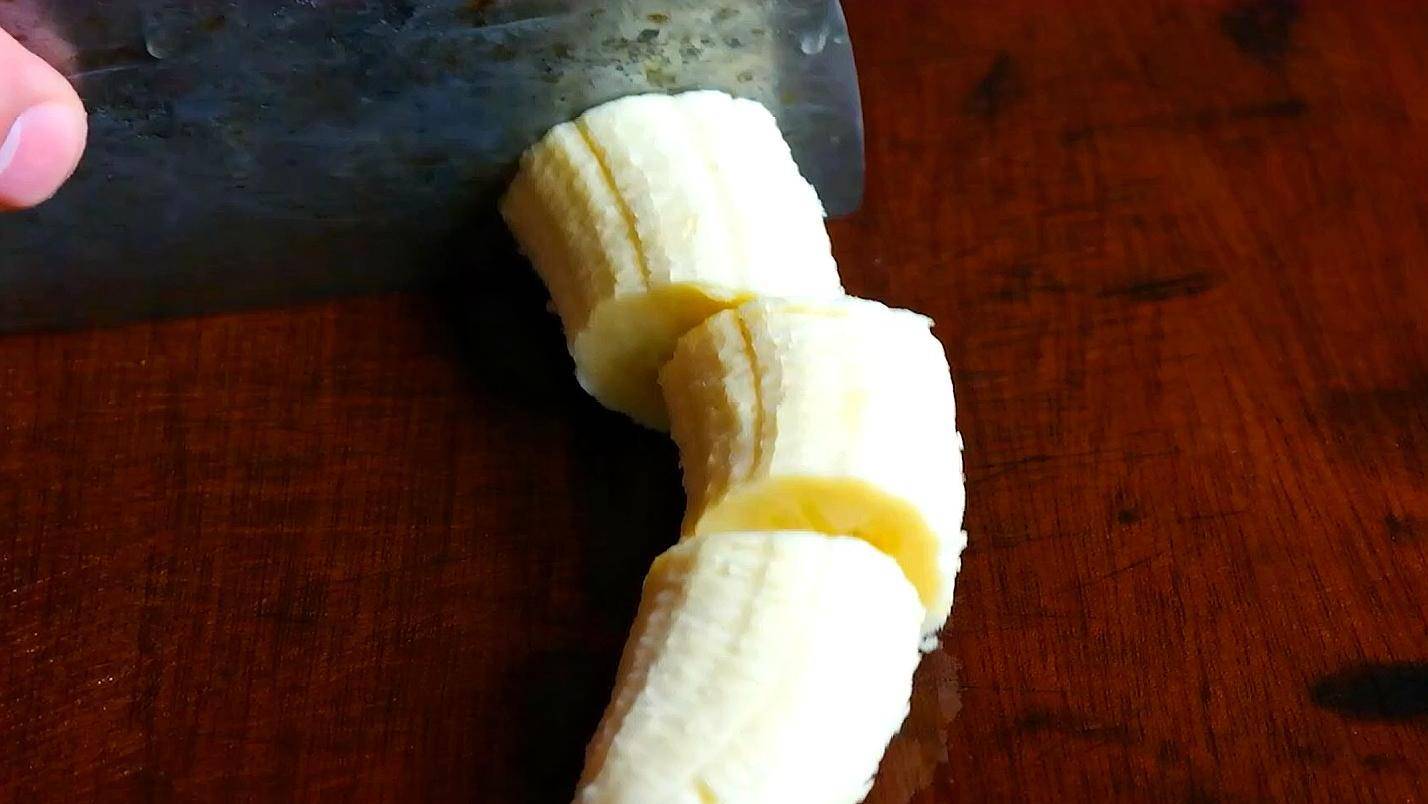 原创
土豆别再炒着吃,加2根香蕉,简单一做,比吃肉还过瘾