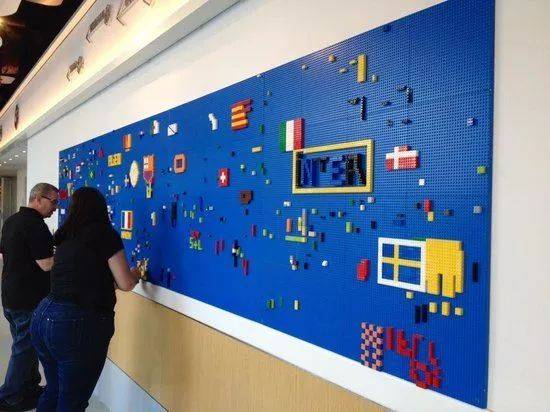 企业文化,随着互动性越来越被看重,这在今后的文化墙设计上也会逐渐