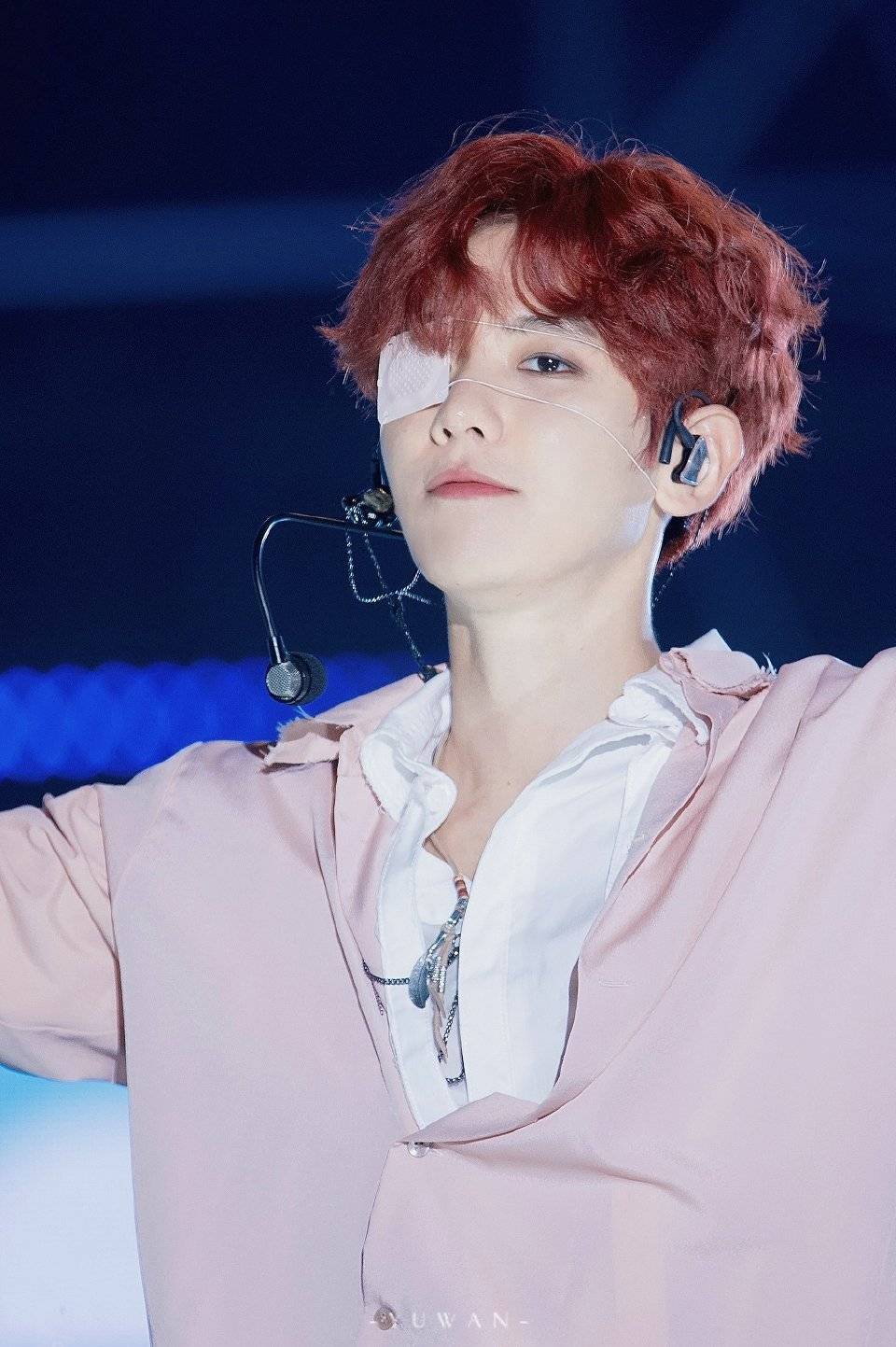 原创明星不经意间的名场面林彦俊暴涨10w粉丝边伯贤眼罩成为神图