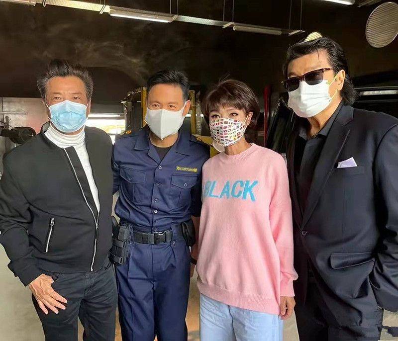 原创
“港风美人”米雪太会穿,和张学友同框似少女,因黄蓉一炮而红