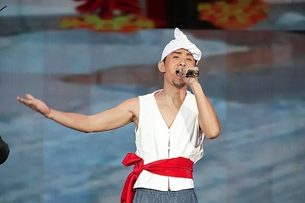 几年后,国内开始出现了许多选秀类节目,阿宝瞄准机会参加中央电视台"