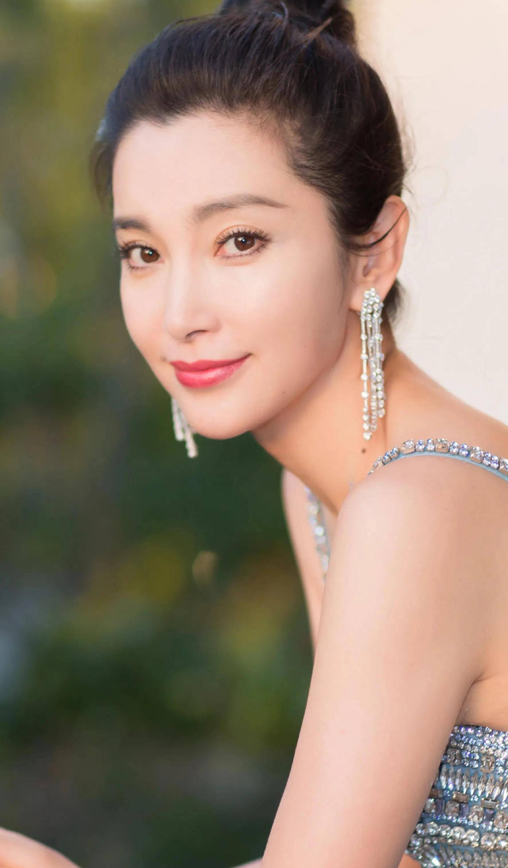 娱乐圈至今未嫁的三位女明星,个个都"美若天仙"