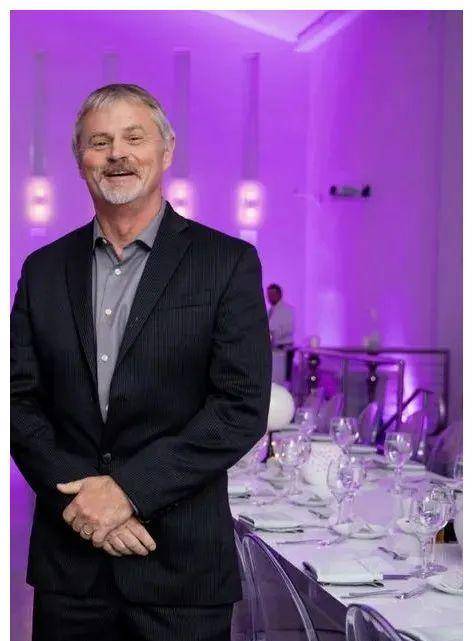 原创小贝儿子婚礼曝光17亿的世纪之吻众星捧月大佬云集