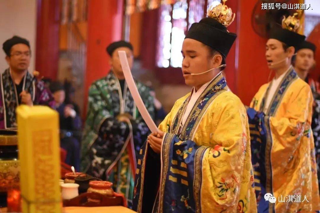 全真修道之士蓄发!道教太极盘发示图67