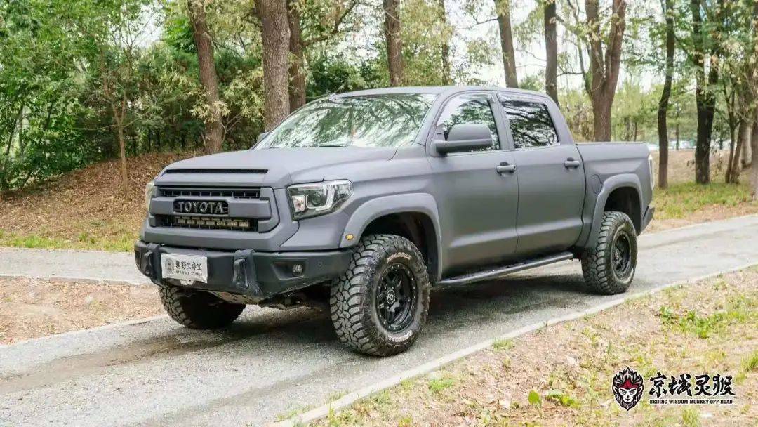 猿金刚丰田坦途整车改喷防爆装甲漆霸气磨砂水泥灰防剐蹭只是初级技能