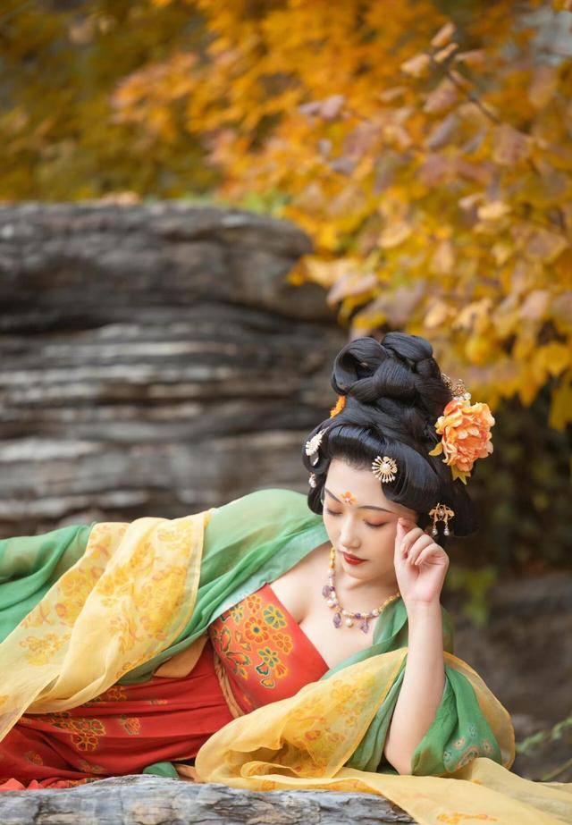 汉服娘吊打古装造型师刚开始还不信看完我闭嘴了