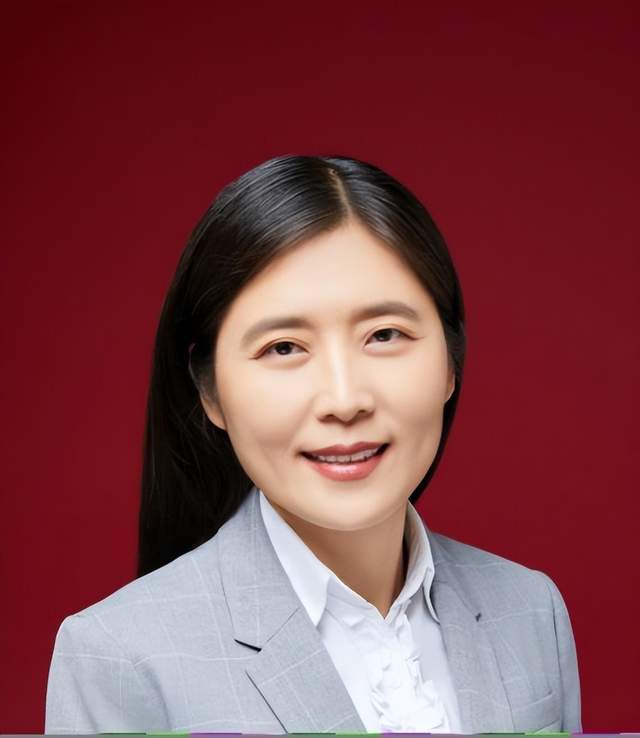 院长风采上海对外经贸大学工商管理学院院长姜秀珍