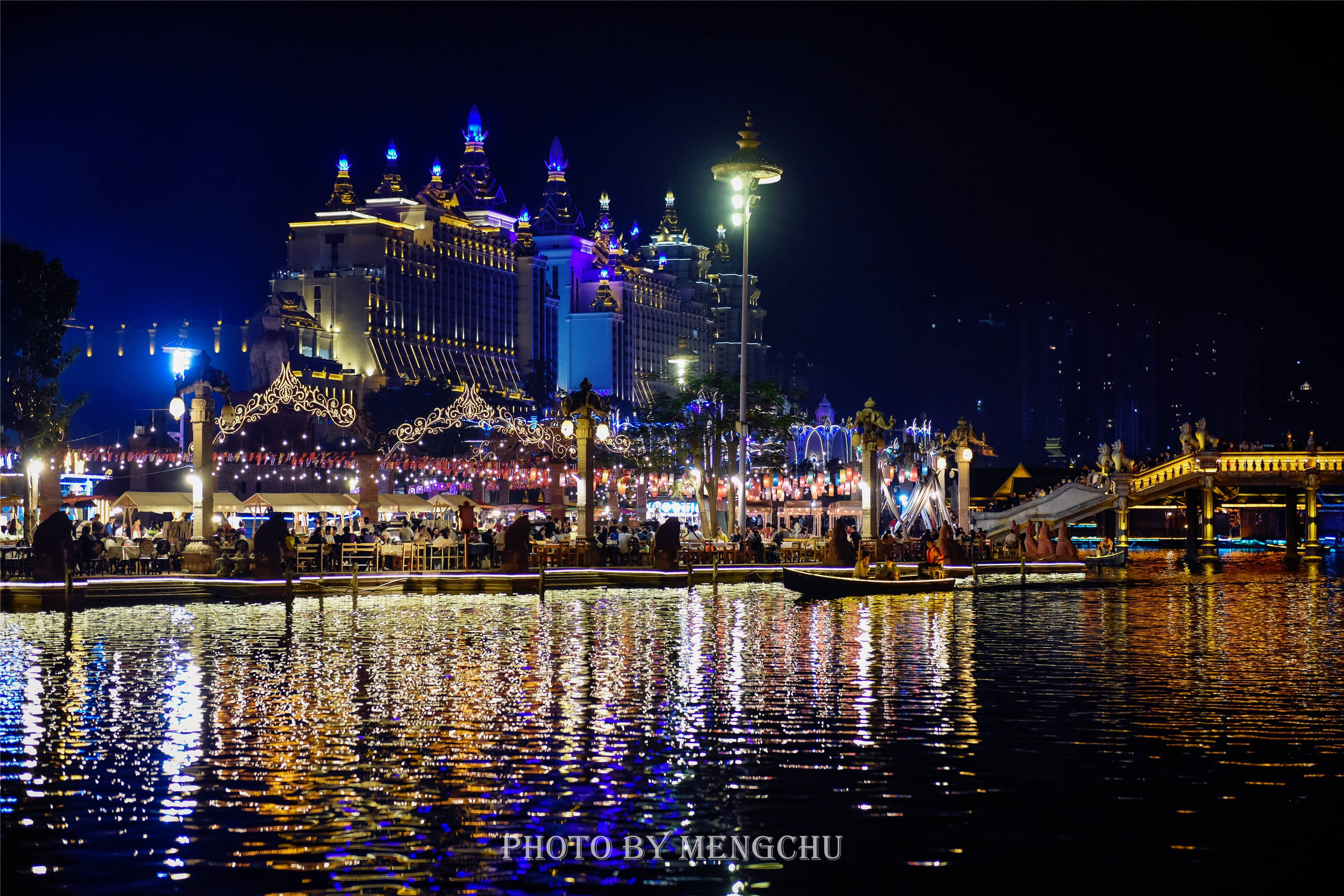 全亚洲最大最热闹的夜市竟然在西双版纳远望如同一片璀璨星海