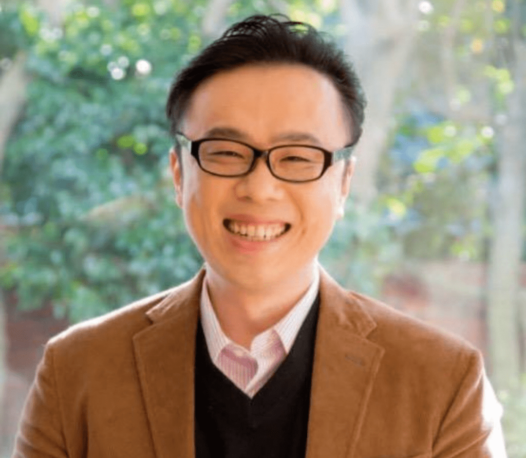 有责骂她,反而推荐她去上补习班,在那里,她遇上了人生的恩师坪田信贵