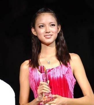 世界小姐冠军,拒绝30亿富豪追求,转身嫁给上班族_张梓琳_聂磊_孙明楠