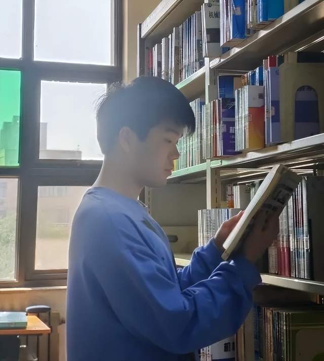 高数满分陕西学霸男寝狂揽85万元奖金6人全员上岸研究生