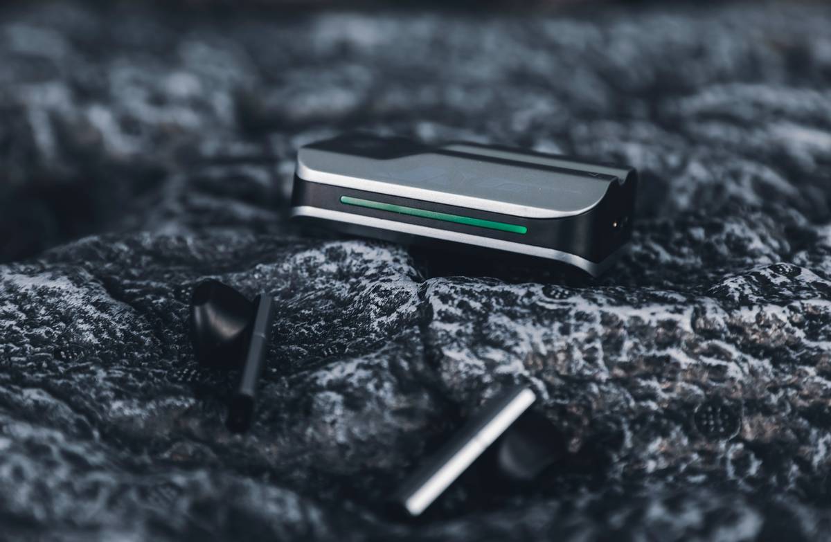 猫王xog 超感机能耳机,向潮玩靠拢的耳机_的设计_蓝牙_感觉