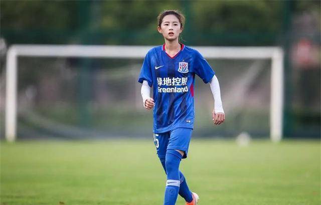 熊熙还是展现出了很不错的实力,很快也是成为了一个很不错的女足苗子